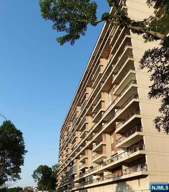 2 Horizon Road 1211 Fort Lee, NJ 07024