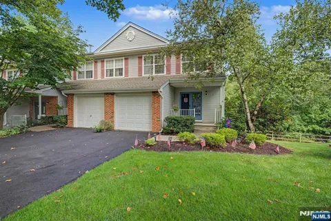 42 Hickory Way 4004