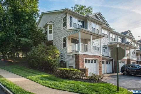 401 Dalton Court