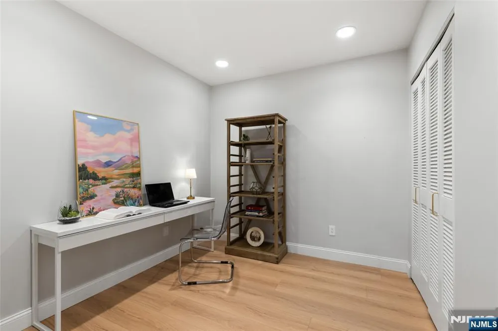 189 Forest Avenue 108 Paramus, NJ 07652