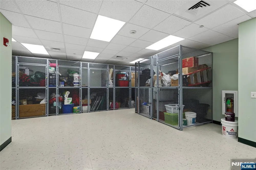 189 Forest Avenue 108 Paramus, NJ 07652