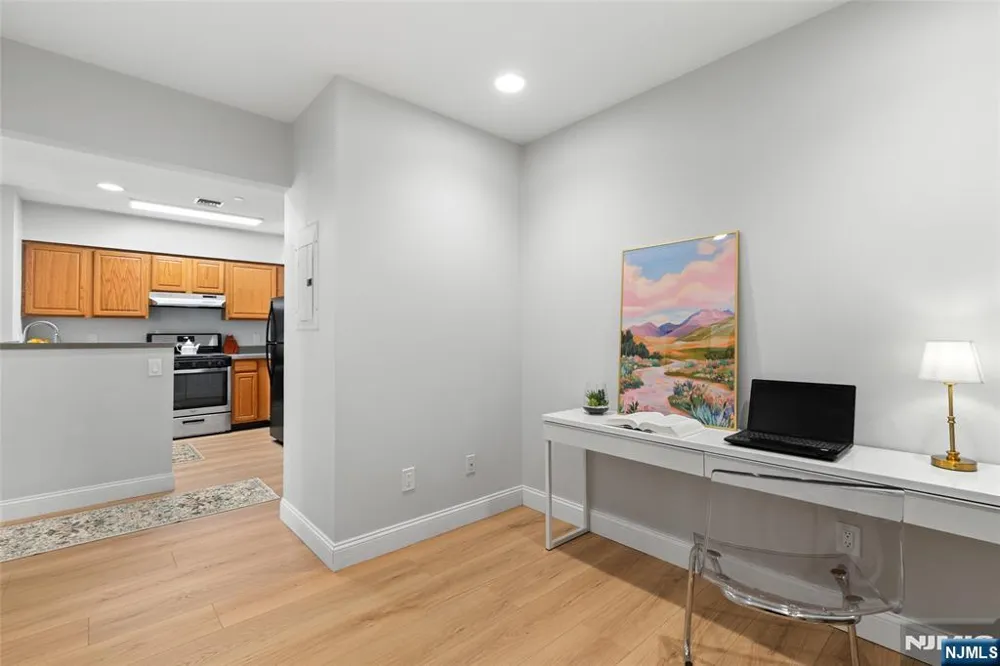189 Forest Avenue 108 Paramus, NJ 07652