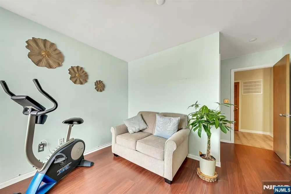 148 Main Avenue 142 Passaic, NJ 07055