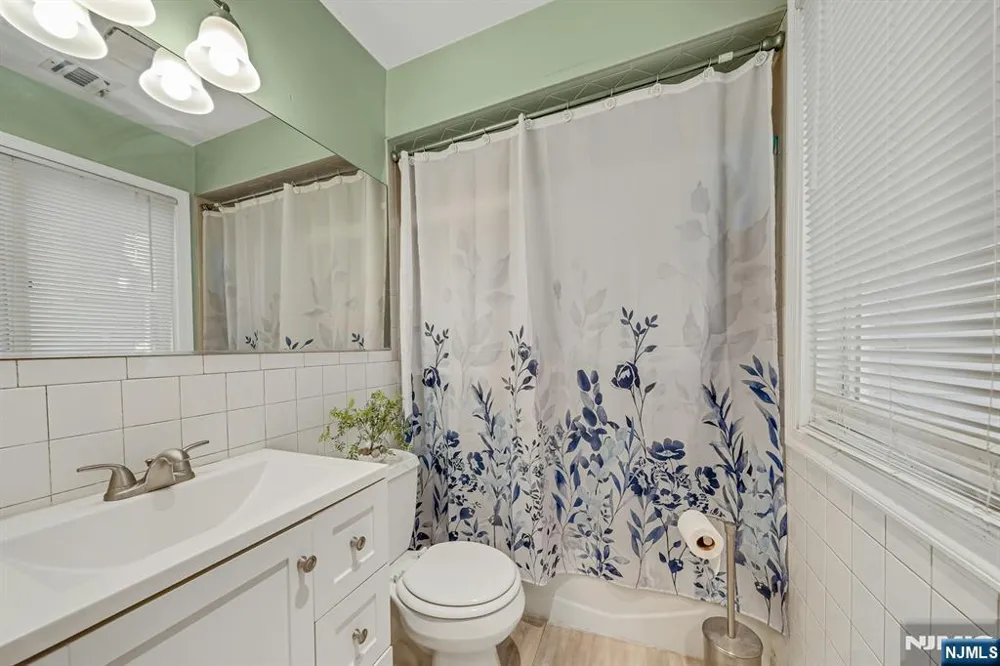 148 Main Avenue 142 Passaic, NJ 07055