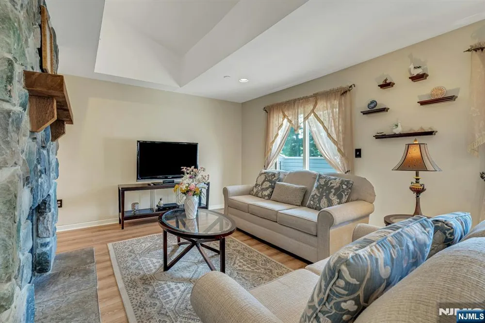 148 Main Avenue 142 Passaic, NJ 07055