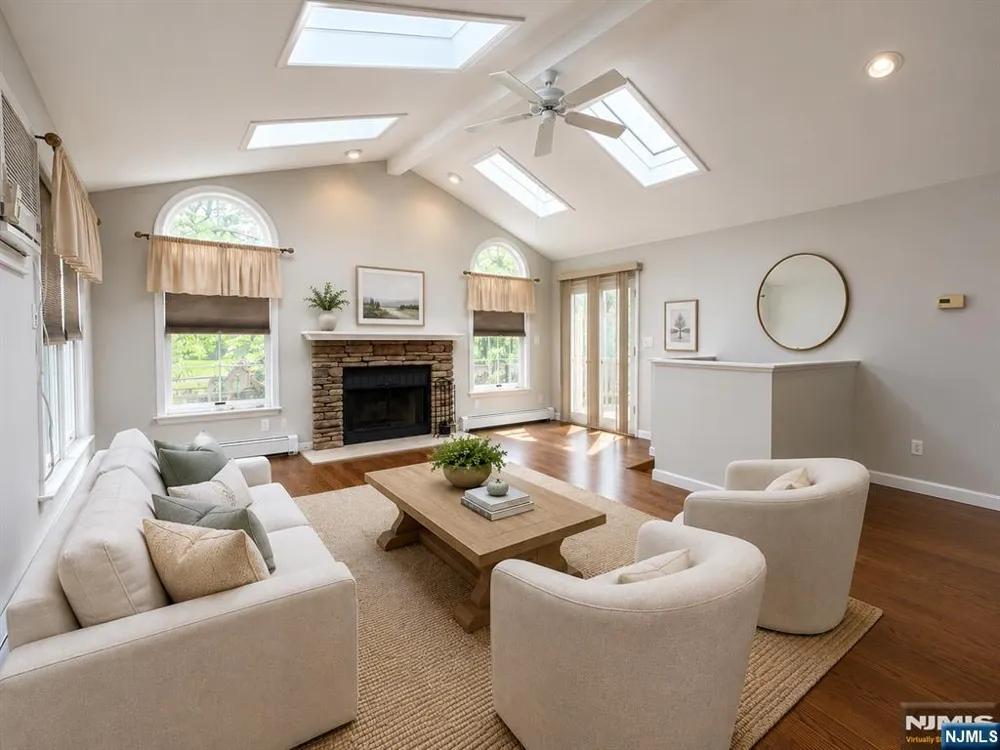 84 Colgate Avenue 1 Paramus, NJ 07652
