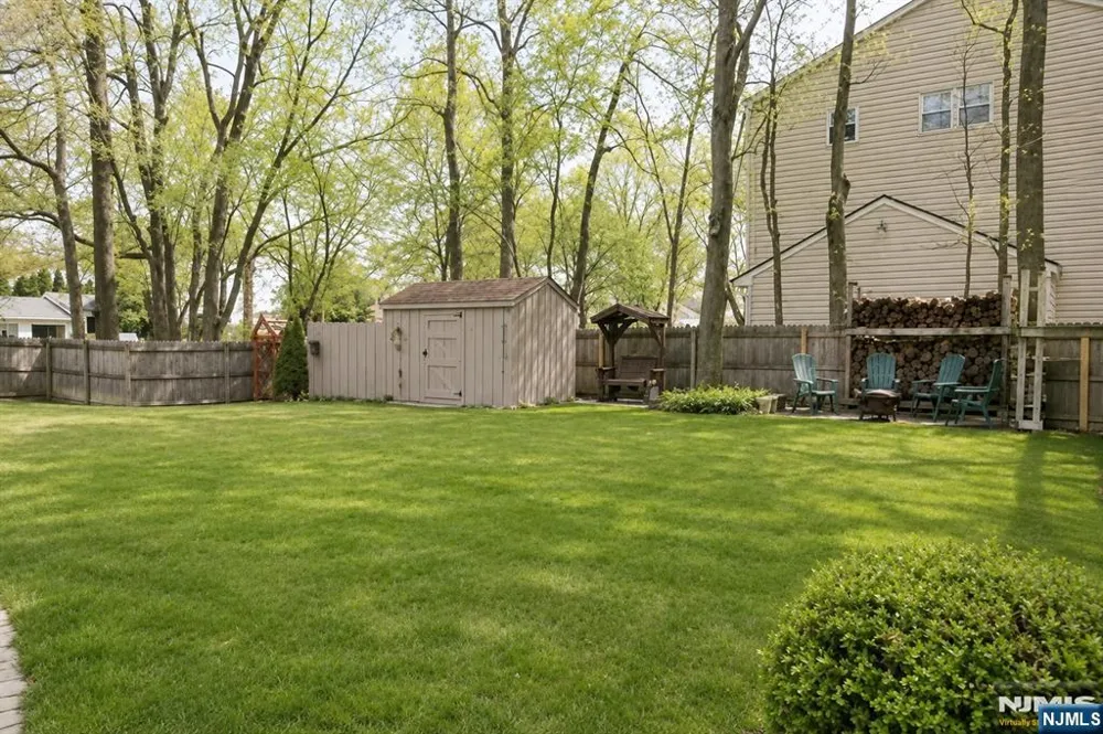 84 Colgate Avenue 1 Paramus, NJ 07652