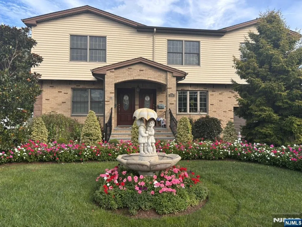 254 Phillips Avenue South Hackensack, NJ 07606