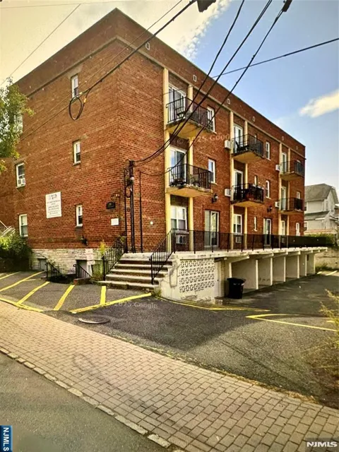 68 Main Street 8