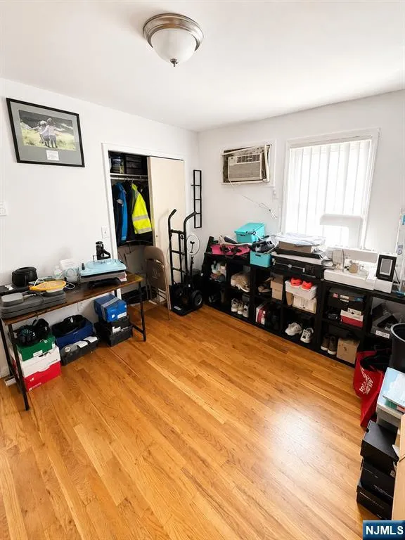 600 N 6th 5B 2nd Floor Newark, NJ 07107