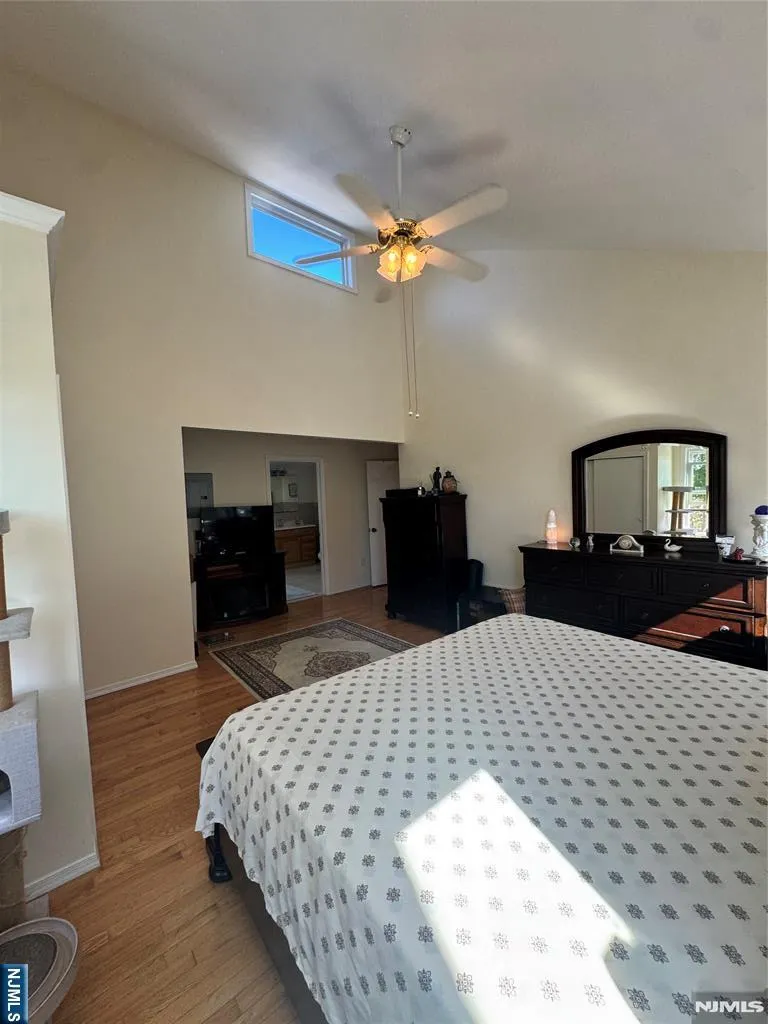 602 Studio Ridgefield, NJ 07657
