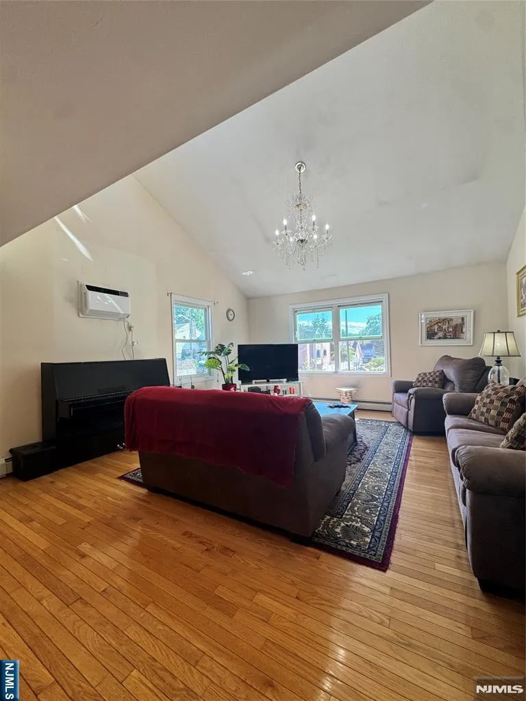602 Studio Ridgefield, NJ 07657
