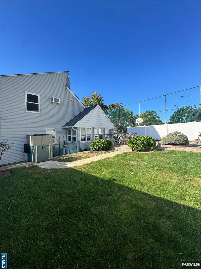 602 Studio Ridgefield, NJ 07657