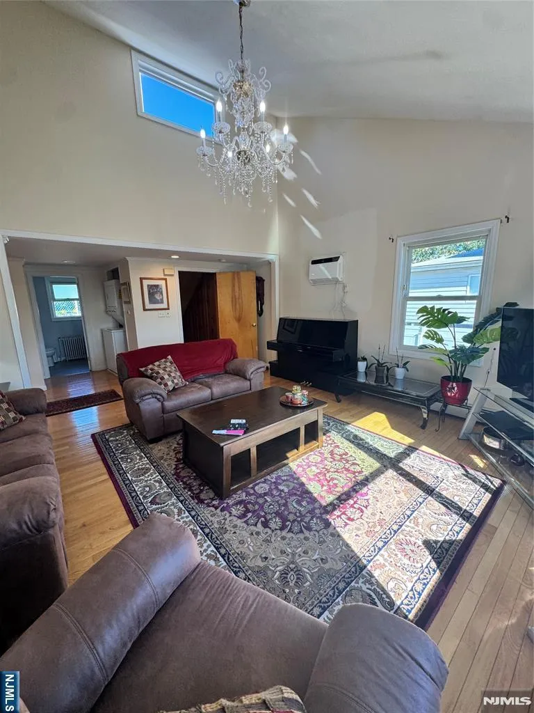 602 Studio Ridgefield, NJ 07657