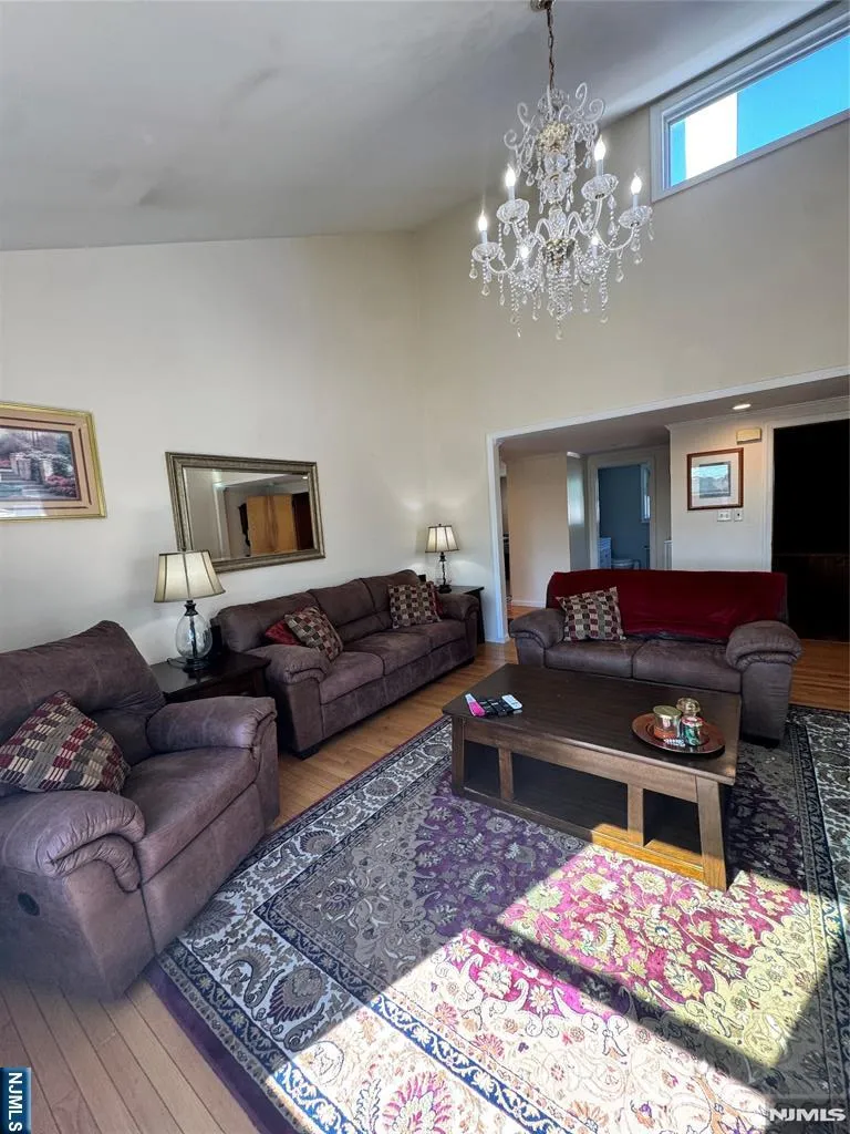 602 Studio Ridgefield, NJ 07657