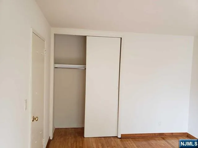 2205 N Central Road 5B Fort Lee, NJ 07024