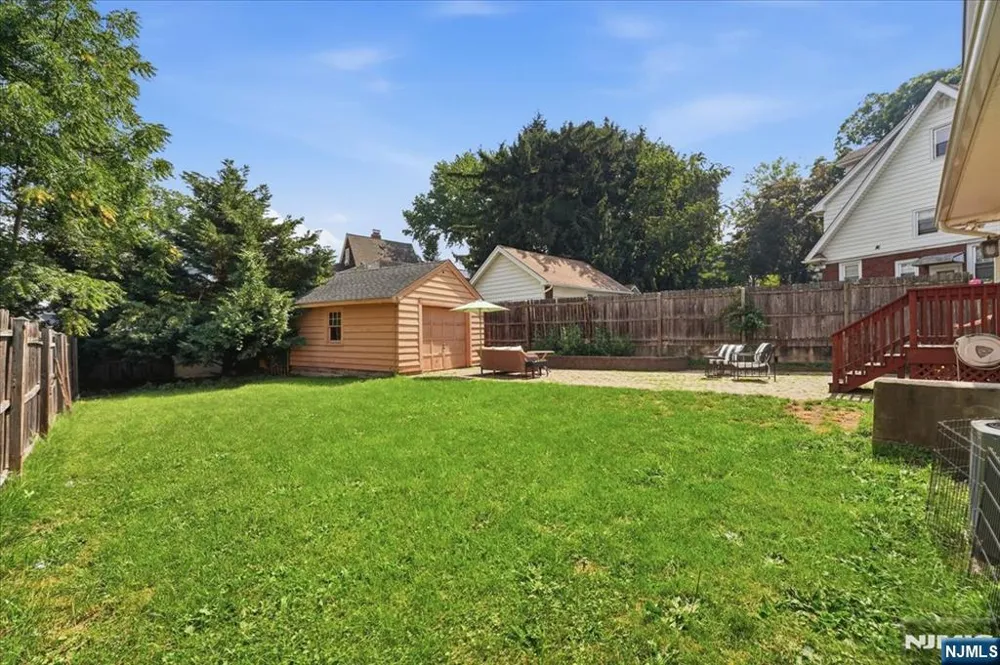 187 Kings Court Teaneck, NJ 07666