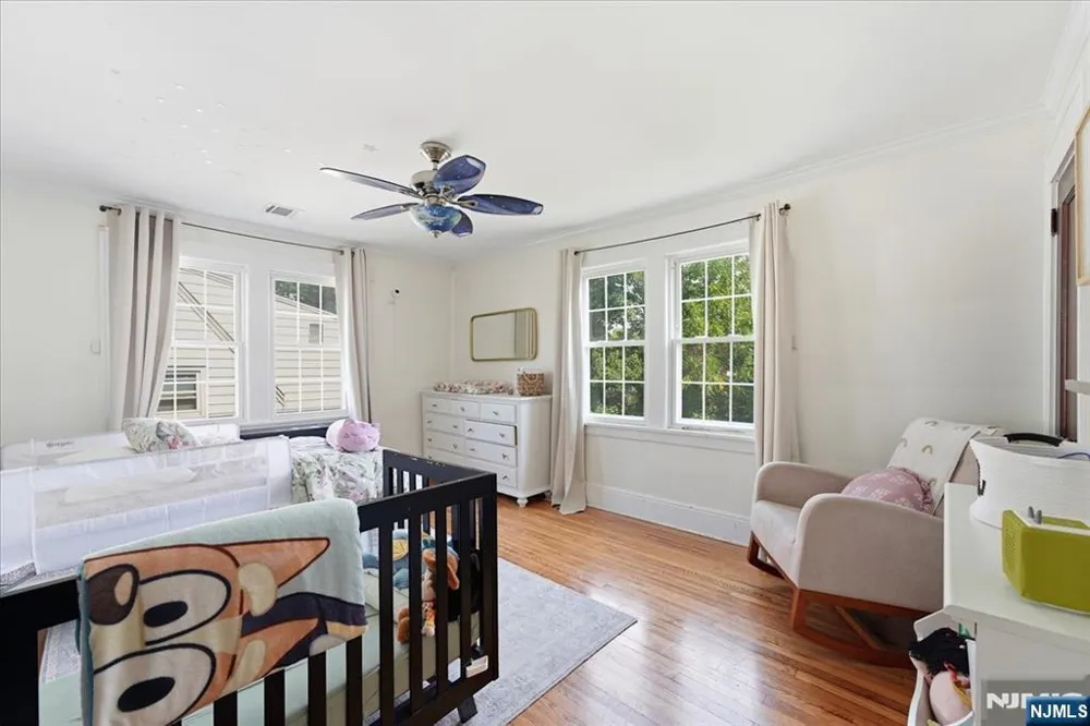 187 Kings Court Teaneck, NJ 07666