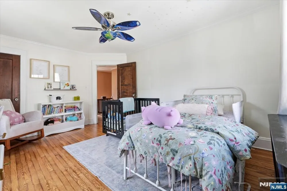 187 Kings Court Teaneck, NJ 07666