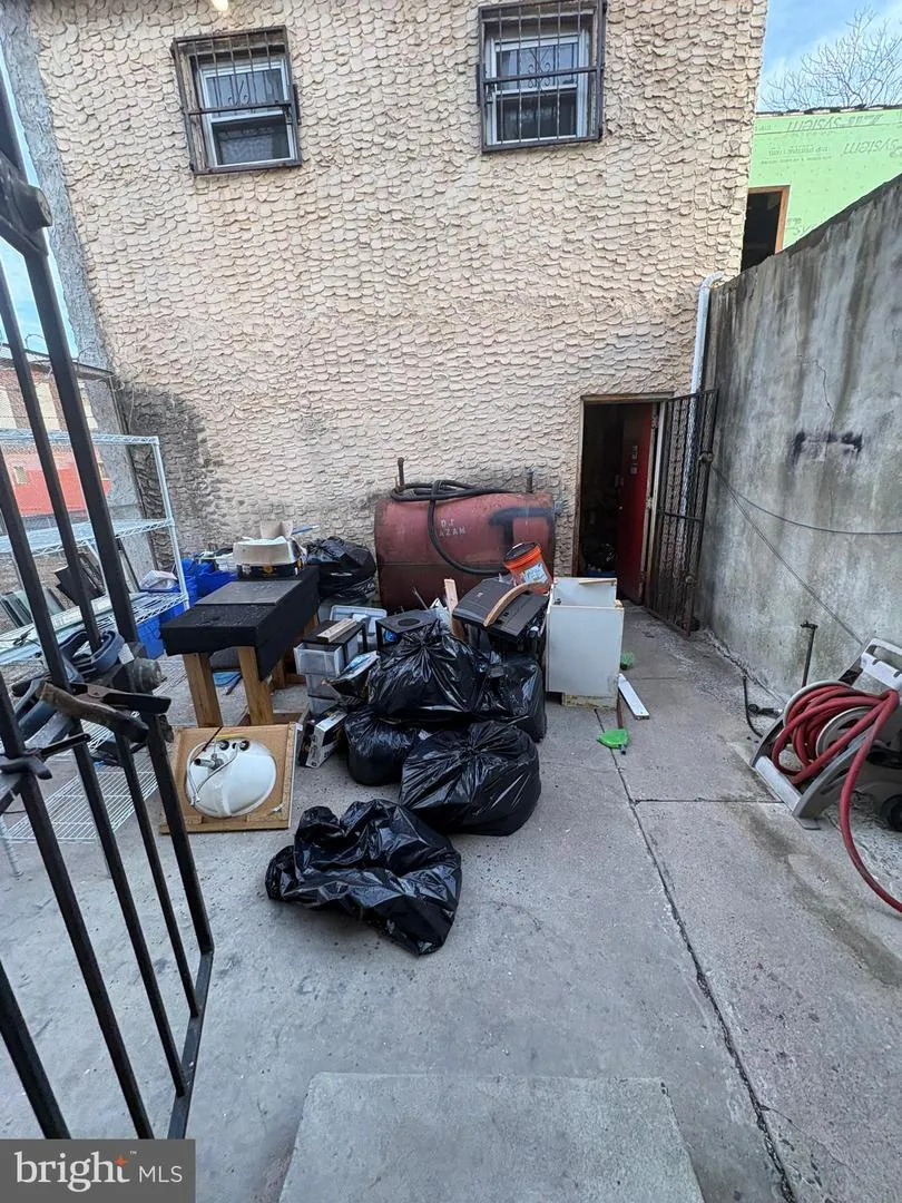3049 5TH STREET Philadelphia, PA 19133