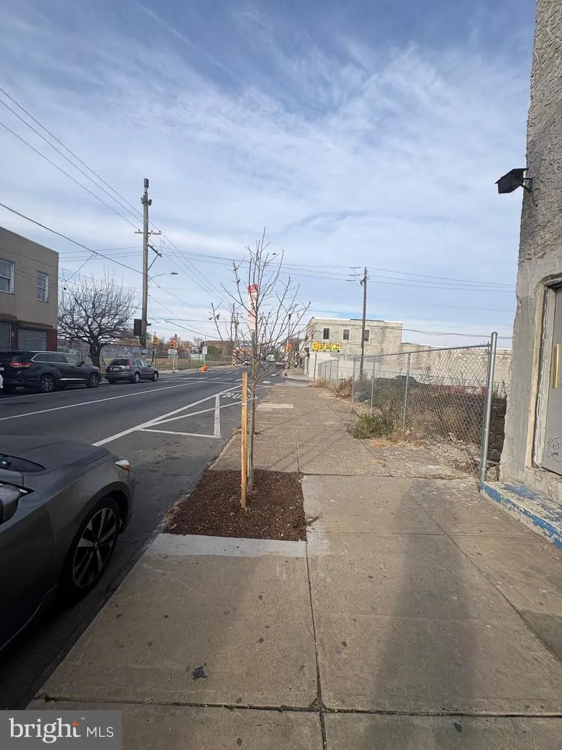 3049 5TH STREET Philadelphia, PA 19133