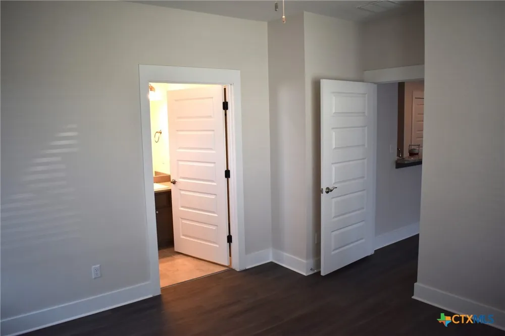 1300 W Black Locust Dr #1801 Pflugerville, TX 78660