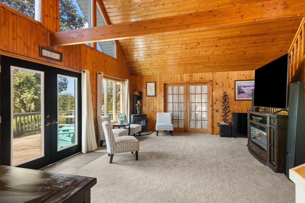 11453 S East Torch Lake Drive Helena Township, MI 49612