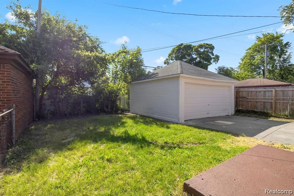 18050 WISCONSIN STREET Detroit City, MI 48221