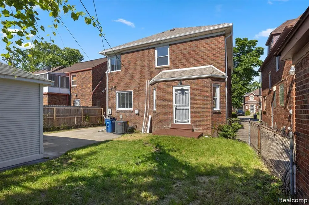18050 WISCONSIN STREET Detroit City, MI 48221
