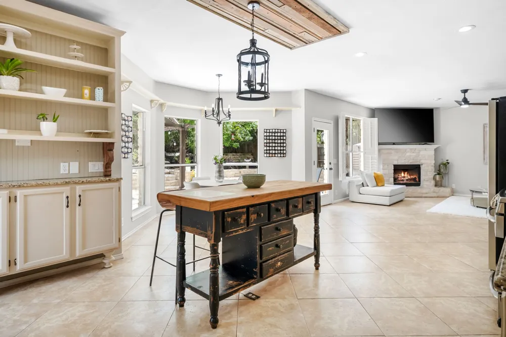 3411 Latimer Drive Austin, TX 78732