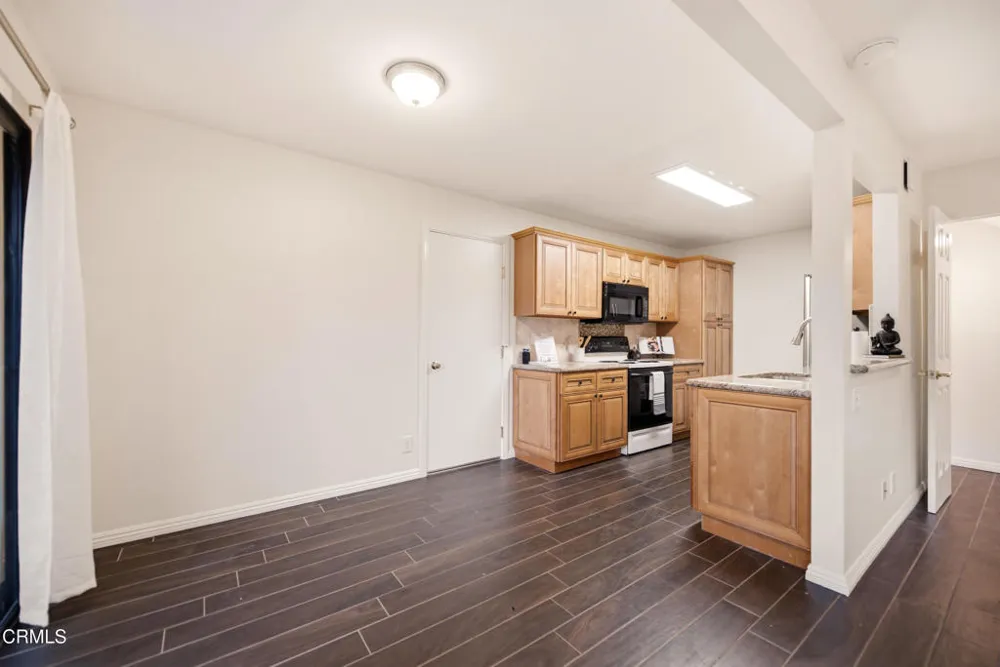 1124 Landsburn Circle Westlake Village, CA 91361