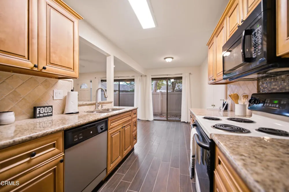 1124 Landsburn Circle Westlake Village, CA 91361