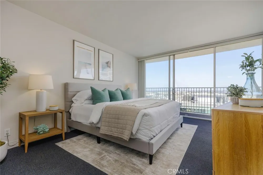 700 E Ocean Boulevard #2703 Long Beach, CA 90802