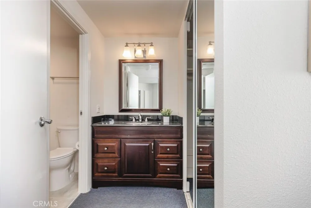 700 E Ocean Boulevard #2703 Long Beach, CA 90802