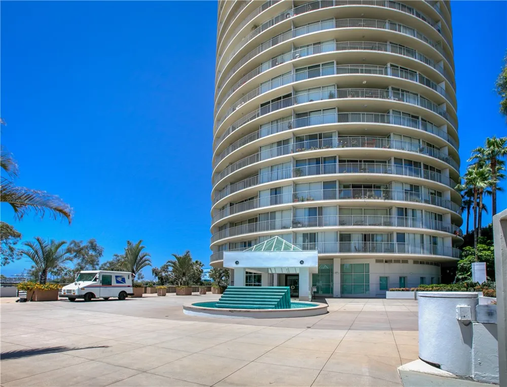 700 E Ocean Boulevard #2703 Long Beach, CA 90802