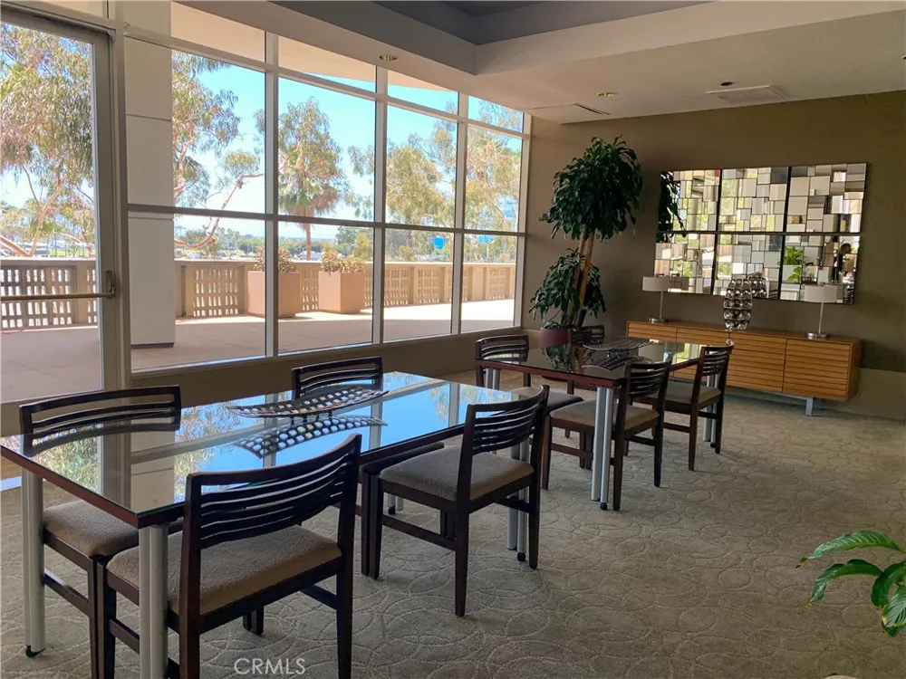 700 E Ocean Boulevard #2703 Long Beach, CA 90802