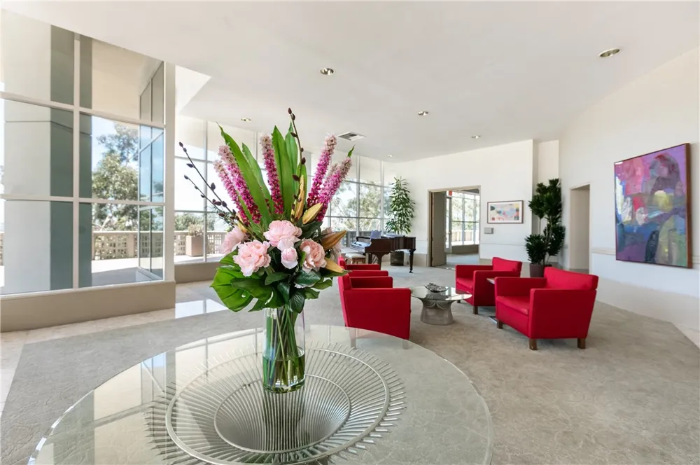 700 E Ocean Boulevard #2703 Long Beach, CA 90802