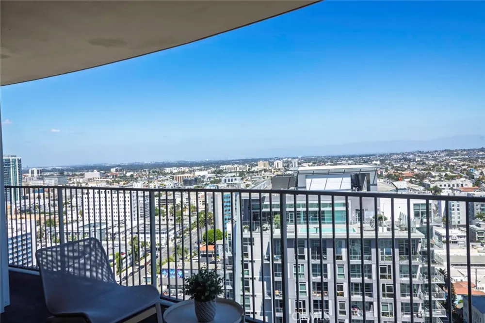 700 E Ocean Boulevard #2703 Long Beach, CA 90802