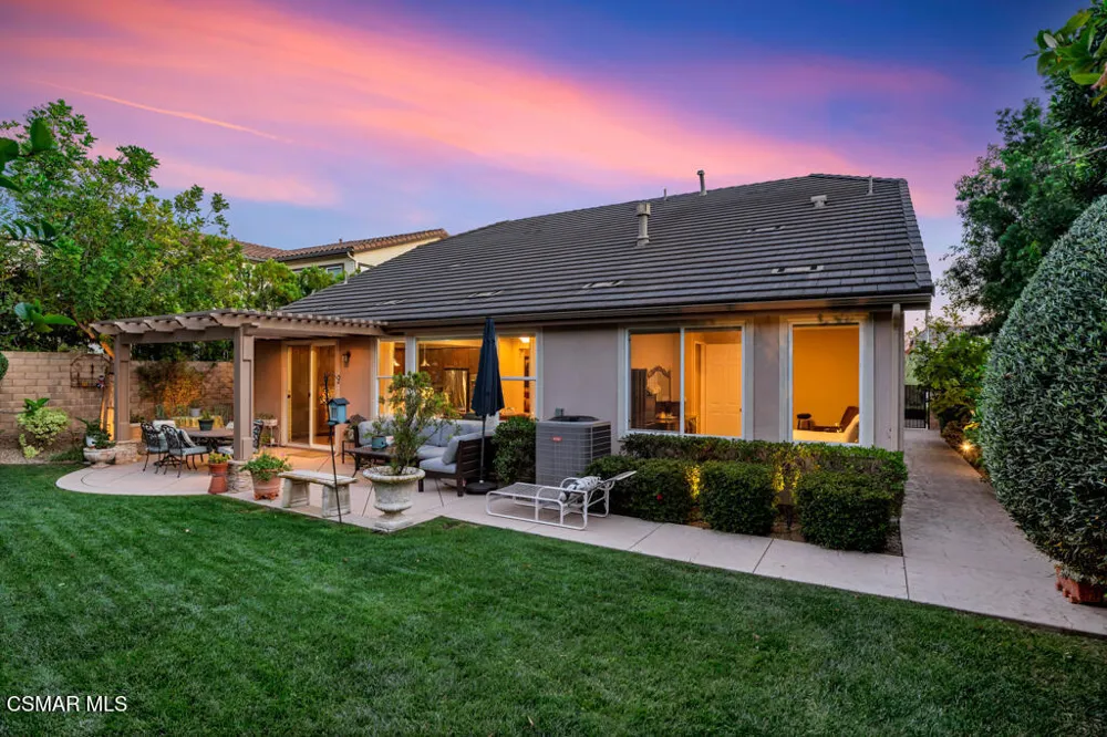 13849 Eaton Hollow Avenue Moorpark, CA 93021