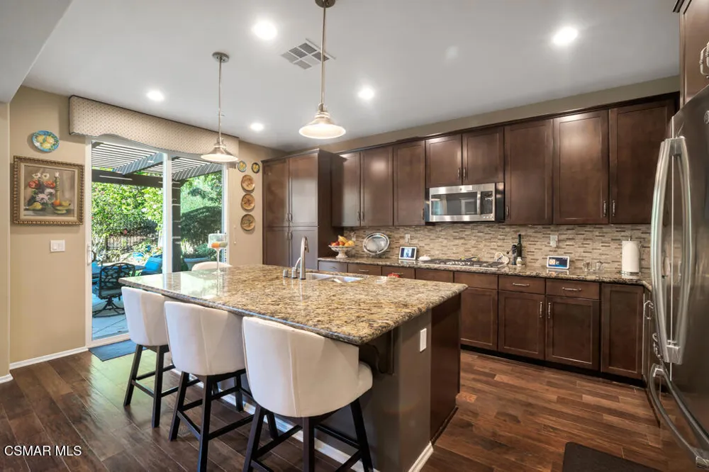 13849 Eaton Hollow Avenue Moorpark, CA 93021