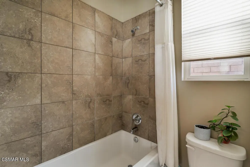 13849 Eaton Hollow Avenue Moorpark, CA 93021