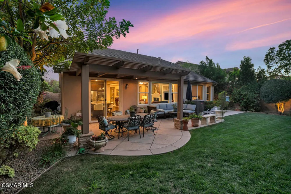13849 Eaton Hollow Avenue Moorpark, CA 93021
