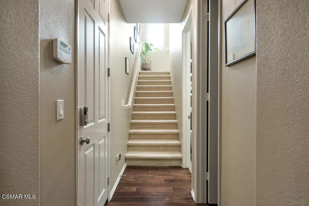 13849 Eaton Hollow Avenue Moorpark, CA 93021