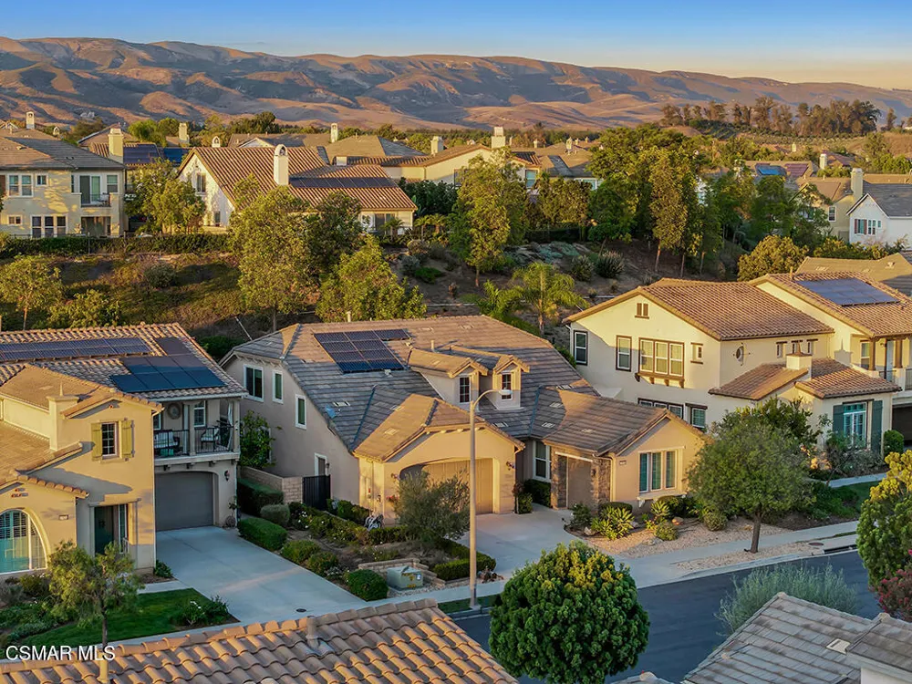 13849 Eaton Hollow Avenue Moorpark, CA 93021