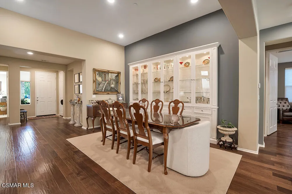 13849 Eaton Hollow Avenue Moorpark, CA 93021