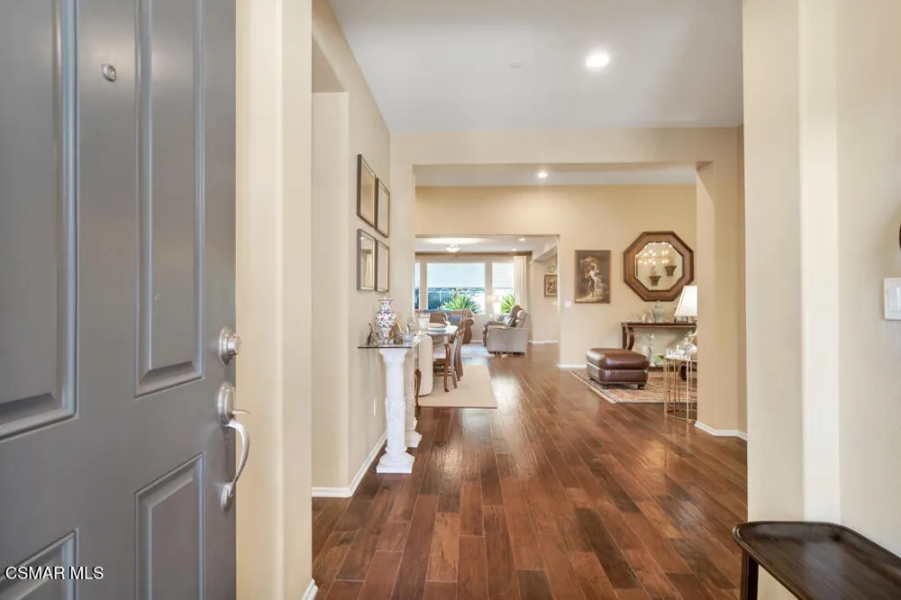 13849 Eaton Hollow Avenue Moorpark, CA 93021