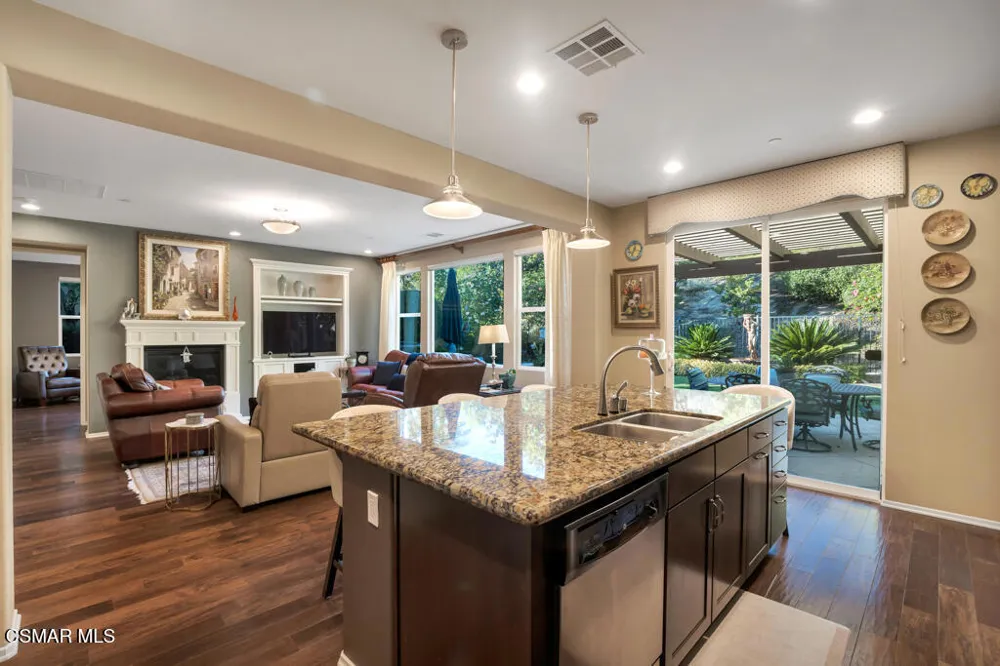 13849 Eaton Hollow Avenue Moorpark, CA 93021