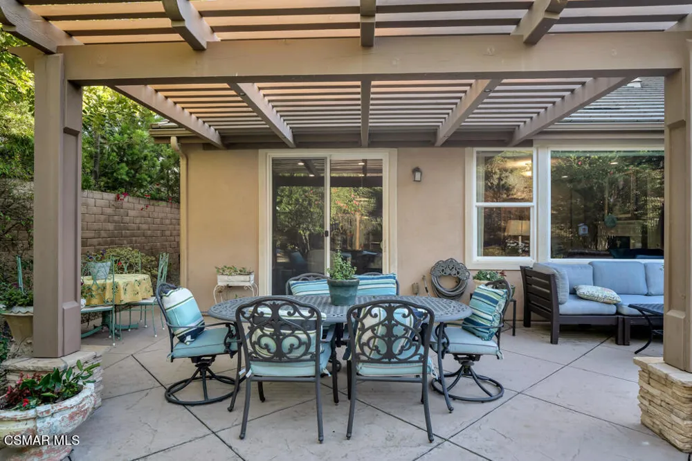 13849 Eaton Hollow Avenue Moorpark, CA 93021