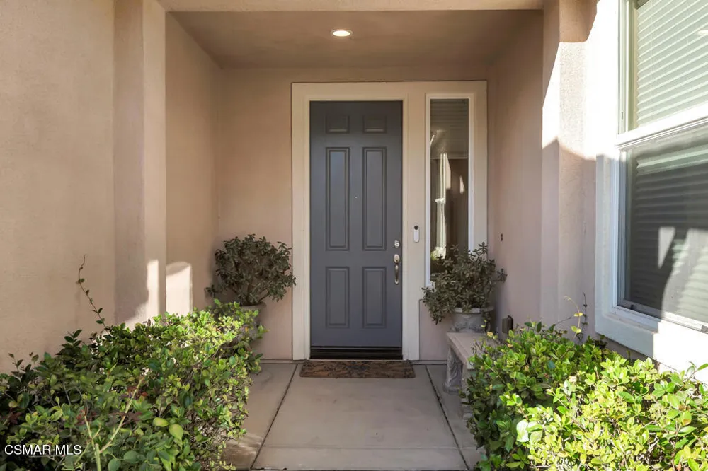 13849 Eaton Hollow Avenue Moorpark, CA 93021
