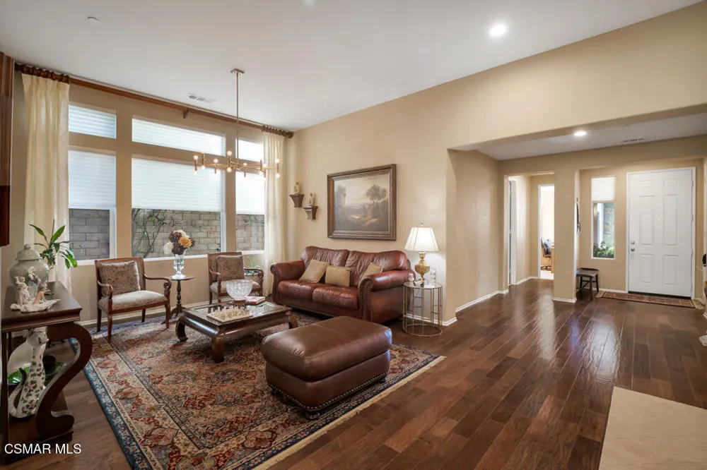 13849 Eaton Hollow Avenue Moorpark, CA 93021